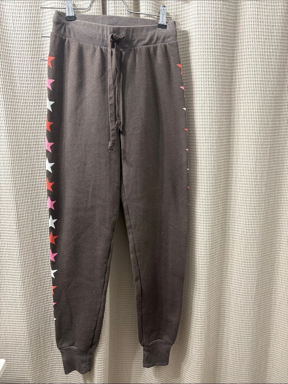 Wild fox brown star accent joggers never worn